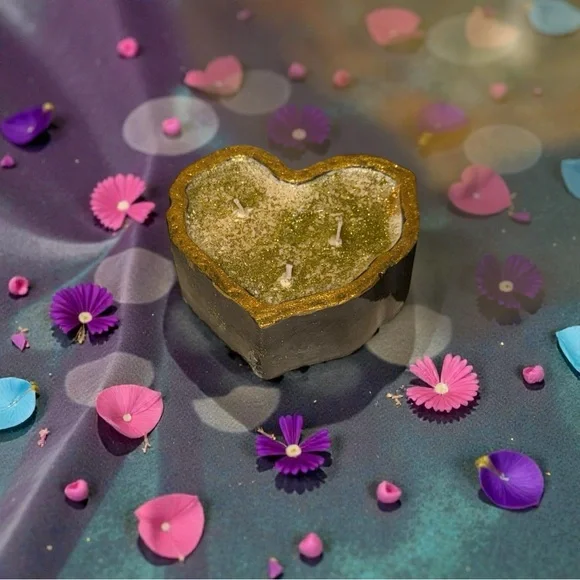 Fireside | Handmade Soy Candle in Handmade Resin Container - Picture 9 of 9